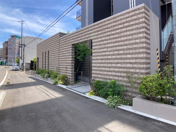 【アドグランデ長町南】エントランスアプローチ