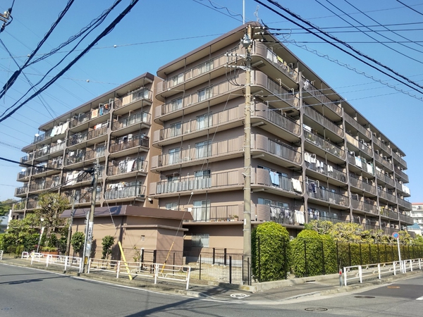 【ニューライフマンション大倉山1号棟】外観