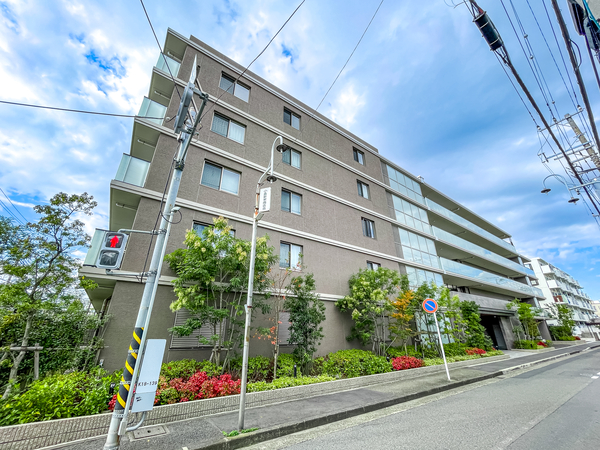 【ラ・フォルム新川崎サウスコート】外観