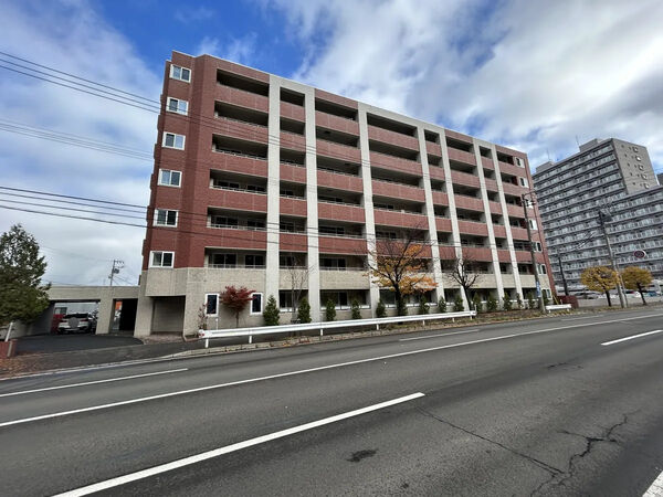 【D’レスティア山鼻南】外観1