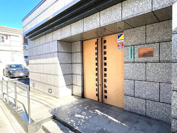 【コスモ江戸川中央グレイスフォルム】エントランス２