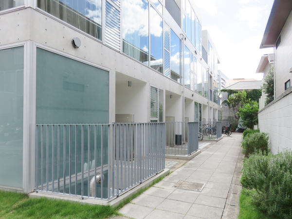 【駒沢公園テラスハウス】外観