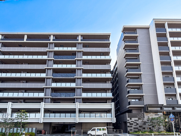 【レ・ジェイド大和高田駅前】外観