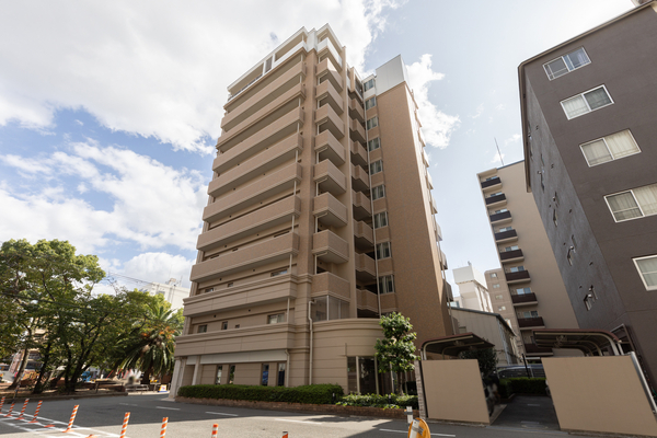 【エンゼルソレーヌ江坂】外観