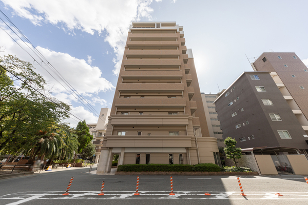 【エンゼルソレーヌ江坂】外観