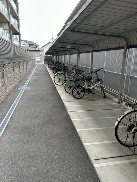 【アルビオガーデン新倉敷】駐輪場