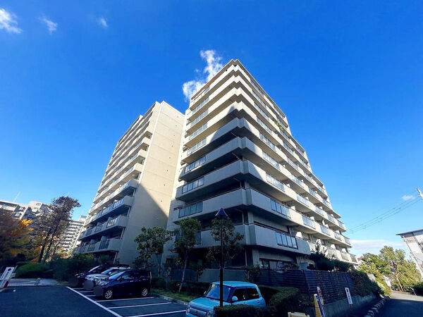 【オークヒルズ香里】外観（弐番館）