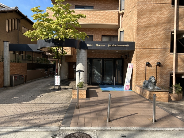 【ライオンズマンション海田堀川町】エントランス