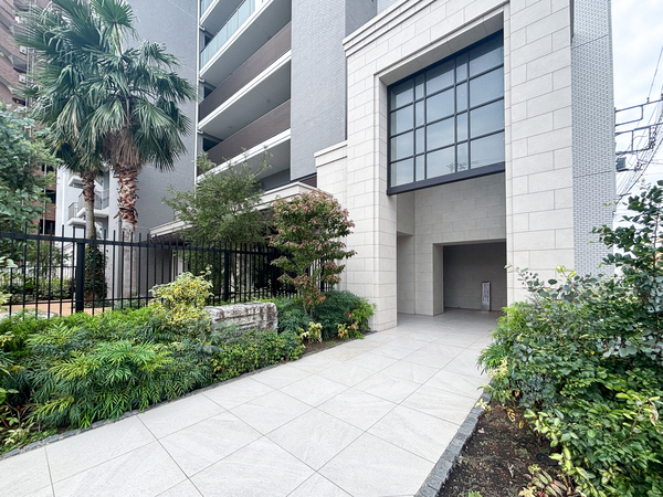 【ソルフィエスタ堀切菖蒲園】エントランス