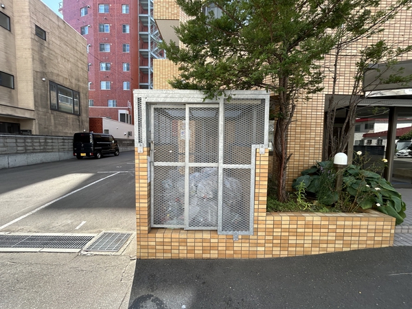 朝日プラザAXIS中の島