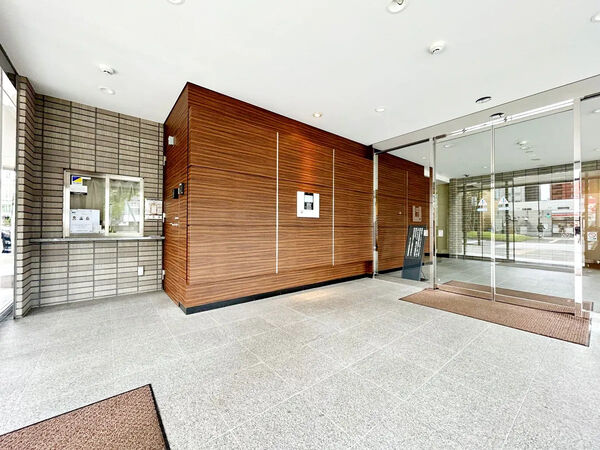 【住友シティハウス資生館前】エントランス１