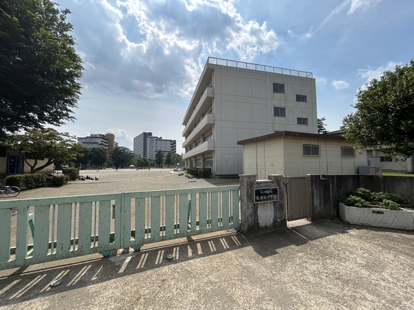 さいたま市立大砂土小学校　約850ｍ