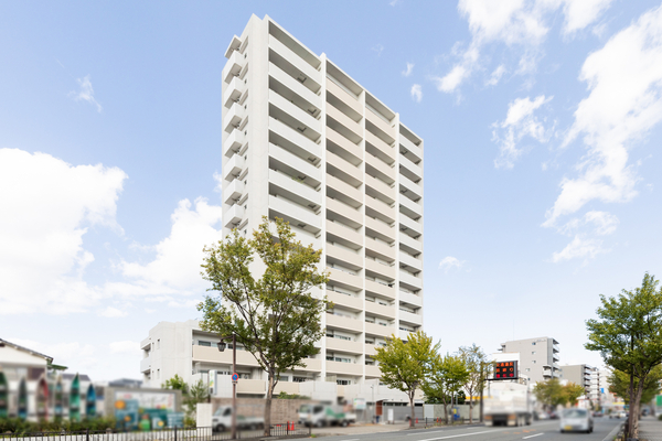 【コスモ江坂ロイヤルフォルム】外観