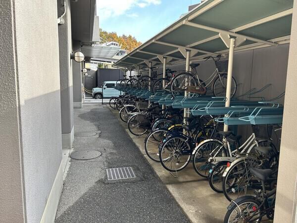 【ファミール毘沙門台駅前】駐輪場