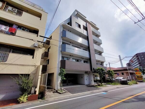 【ジーベック高井戸】外観写真
