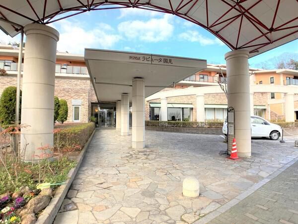 【ダイアパレスラピュータ国見】エントランス1(アプローチ) 【ダイアパレスラピュータ国見】エントランス1(アプローチ)