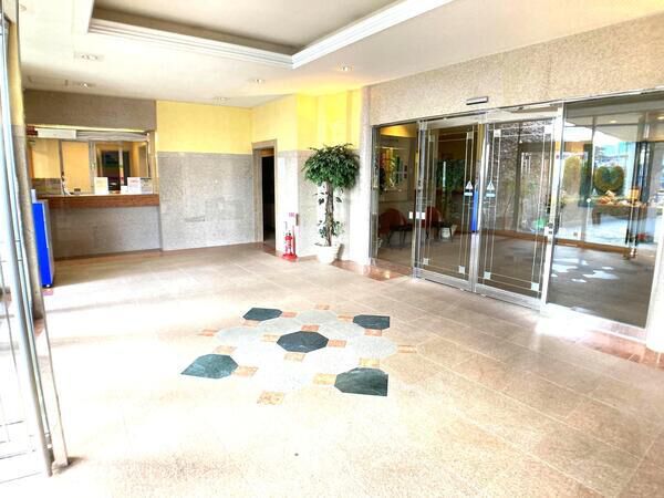 【ダイアパレスラピュータ国見】エントランス2 【ダイアパレスラピュータ国見】エントランス2