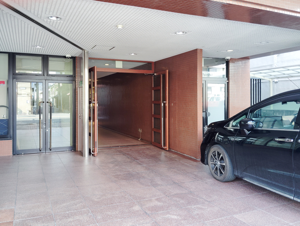 【カーネギー丸太町】エントランス