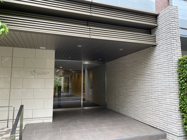 【シュロス氷川台さくらレジデンス】エントランス 【シュロス氷川台さくらレジデンス】エントランス