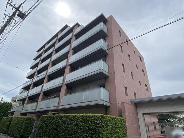 【シュロス氷川台さくらレジデンス】外観写真