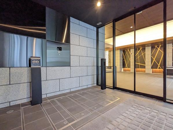 エントランスロビー エントランスロビー