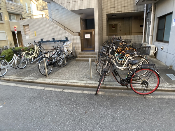 【ファクスパレス町屋】駐輪場