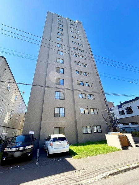 【リブウェル南6条】外観