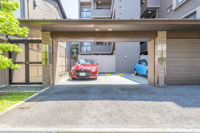 【御所西新町通パークホームズ】共用部分（駐車場）