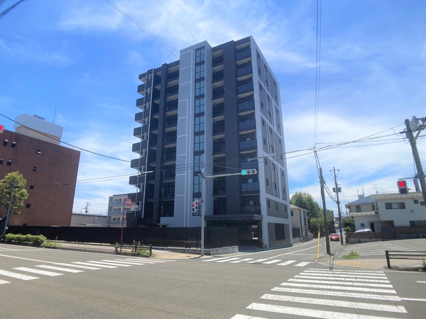 【レーベン仙台大和町embrace】外観写真
