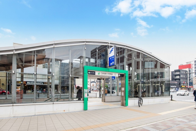 地下鉄七隈線「六本松」駅