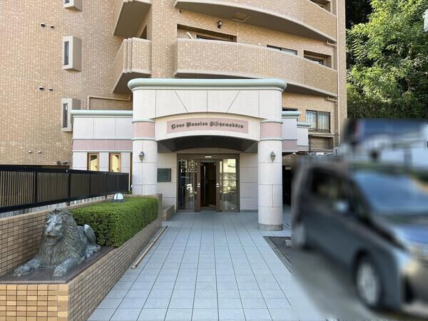 【ライオンズマンション比治山公園】エントランス
