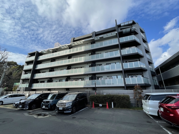 【グローベルザ・中浦和日向ノ杜】外観