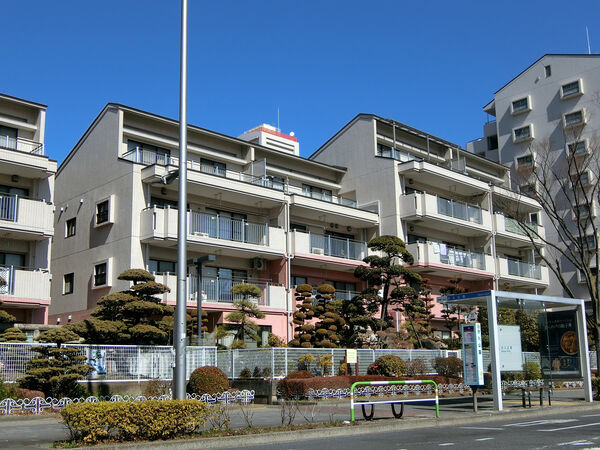 【けやき通り北六番館】外観