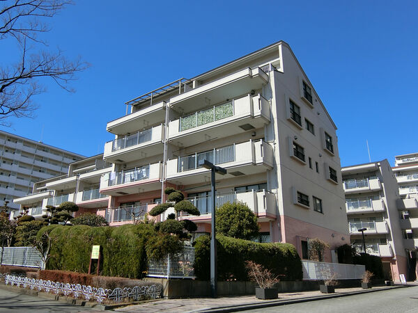 【けやき通り北六番館】外観