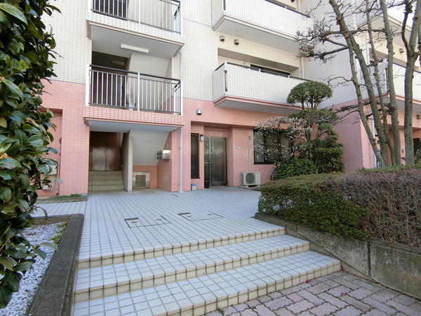 【けやき通り北六番館】エントランス