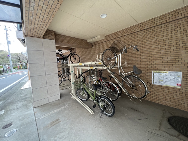 【Ｋ．パレス大森本町】駐輪場