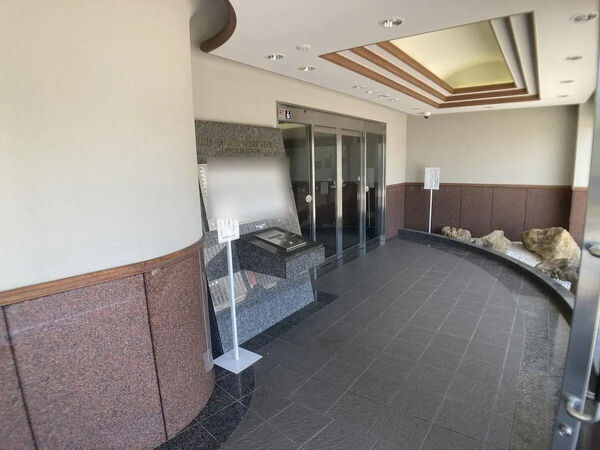 【ダイアパレスウエストシティ四季の杜】エントランス 【ダイアパレスウエストシティ四季の杜】エントランス