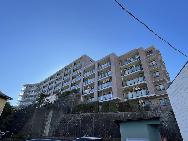 【ライオンズマンション宮前平ヒルズ】外観