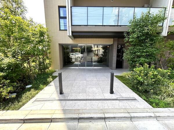 【ヴァースクレイシアIDZ大宮】エントランス 【ヴァースクレイシアIDZ大宮】エントランス
