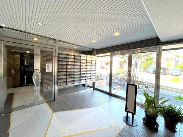 【ライオンズマンション平井】エントランス2 【ライオンズマンション平井】エントランス2