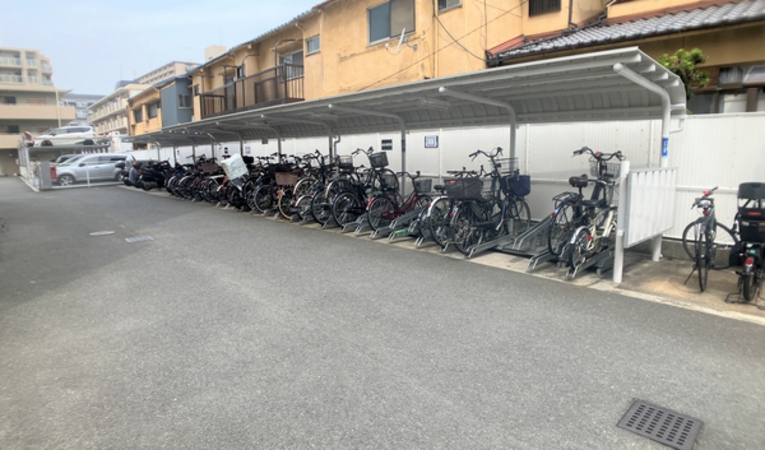 【鶴見緑地ガーデンハウス】駐輪場