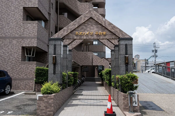 【ネオハイツ平針南】エントランス