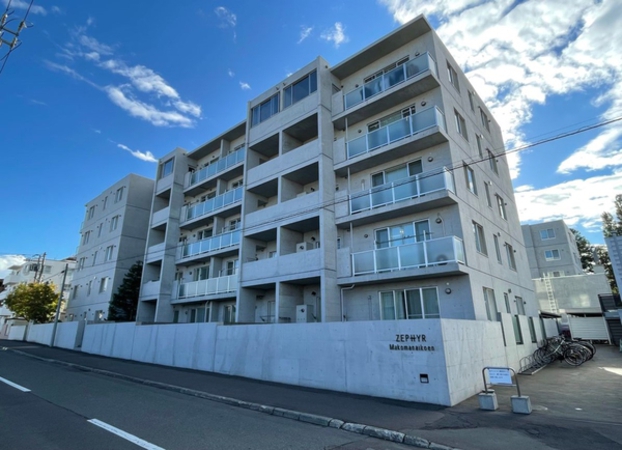 【ゼファー真駒内公園】外観