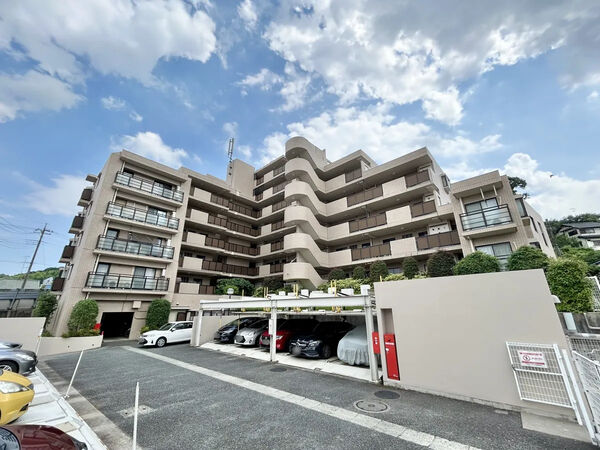 【クリオ向ヶ丘遊園壱番館】外観