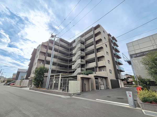 【ルピアコート越谷蒲生ブライトヴィラ】外観