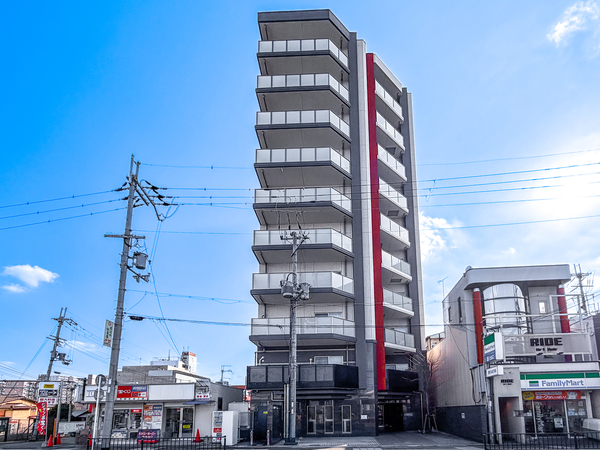 【フェミネンス大津石山駅前】外観