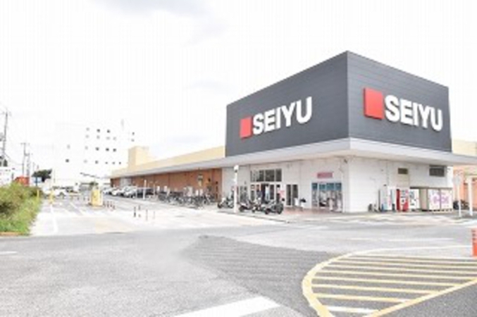 「西友新座店」は、徒歩18分。