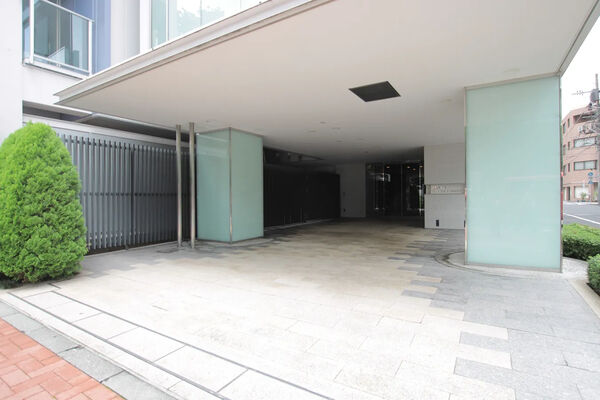 【クオリア日本橋浜町】エントランスアプローチ1