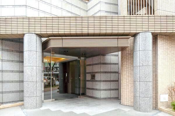 【コスモ警固ロイヤルフォルム】エントランス1