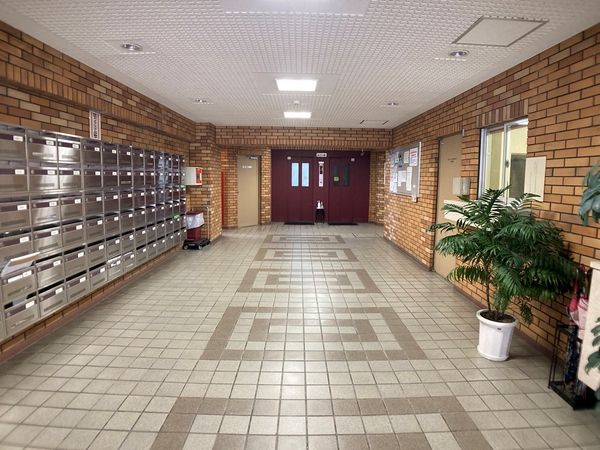 【朝日プラザ北一番丁】エントランス